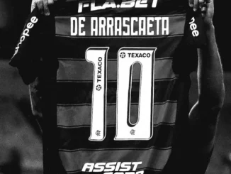 Camisa do flamengo escrito arrascaeta mc maneirinho plasti woozy